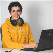 Estudiante de Ingeniería Informática imparte clases de programación para todas las edades